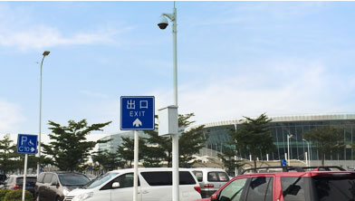 多目拼接全景網(wǎng)絡(luò)攝像機(jī)